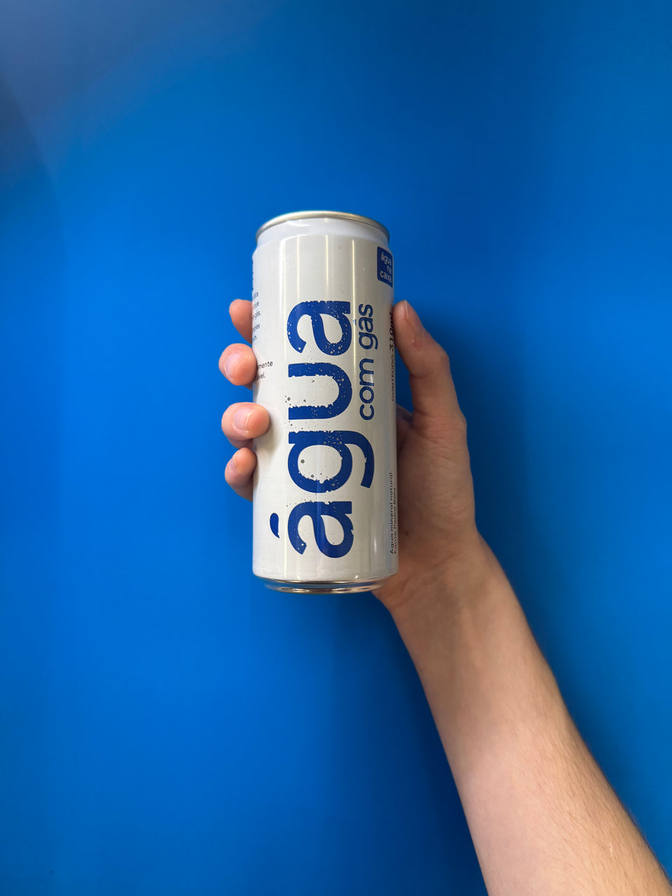 Água na Caixa® com gás na lata - Água mineral - pacote c/ 12 unidades